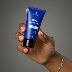 Mão com Balm de Crescimento